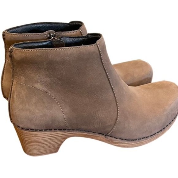 DANSKO Women's Maria Professional Taupe Suede Heeled Mule Ankle Bootie 40 9.5/10 - Picture 11 of 16